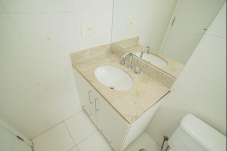 Apartamento à venda com 128m², 3 quartos e 2 vagas Apartamento à venda com 128m², 3 quartos e 2 vagasBanheiro da Suíte 2