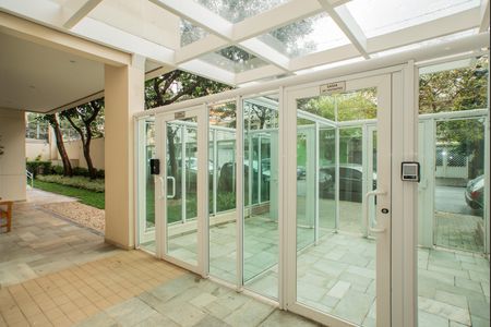 Apartamento à venda com 128m², 3 quartos e 2 vagas Apartamento à venda com 128m², 3 quartos e 2 vagasHall de entrada