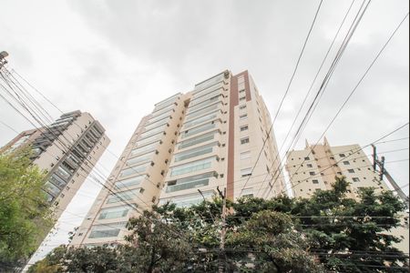 Apartamento à venda com 128m², 3 quartos e 2 vagas Apartamento à venda com 128m², 3 quartos e 2 vagasFachada
