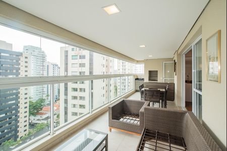 Apartamento à venda com 128m², 3 quartos e 2 vagas Apartamento à venda com 128m², 3 quartos e 2 vagasVaranda gourmet