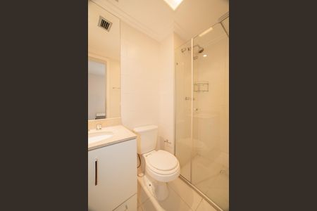 Apartamento à venda com 128m², 3 quartos e 2 vagas Apartamento à venda com 128m², 3 quartos e 2 vagasBanheiro da Suíte 1