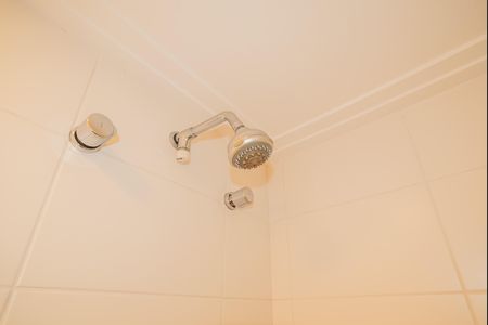 Apartamento à venda com 128m², 3 quartos e 2 vagas Apartamento à venda com 128m², 3 quartos e 2 vagasBanheiro da Suíte 1