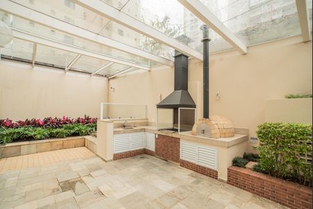 Apartamento à venda com 128m², 3 quartos e 2 vagas Apartamento à venda com 128m², 3 quartos e 2 vagasÁrea comum - Churrasqueira