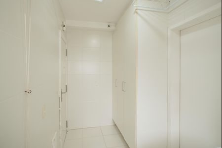 Apartamento à venda com 128m², 3 quartos e 2 vagas Apartamento à venda com 128m², 3 quartos e 2 vagasÁrea de Serviço
