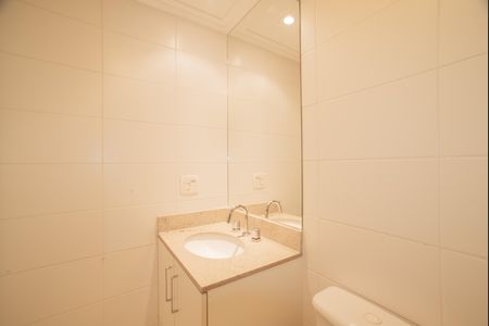 Apartamento à venda com 128m², 3 quartos e 2 vagas Apartamento à venda com 128m², 3 quartos e 2 vagasBanheiro da Suíte 1