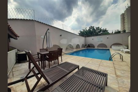 Casa à venda com 159m², 3 quartos e 2 vagas