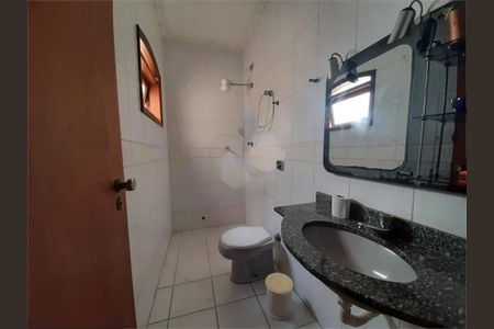 Casa à venda com 159m², 3 quartos e 2 vagas