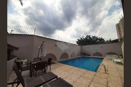 Casa à venda com 159m², 3 quartos e 2 vagas