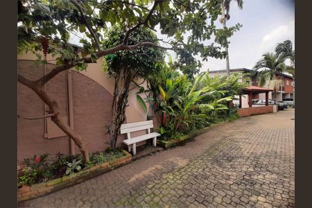 Casa à venda com 3 quartos, 159m² em Jardim Tremembe, São Paulo