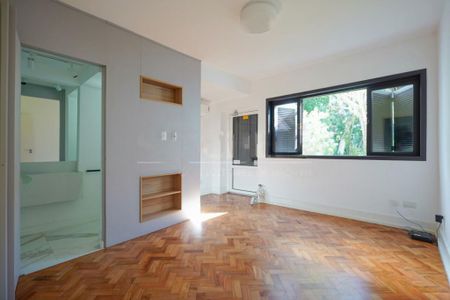 Casa à venda com 426m², 4 quartos e 9 vagas