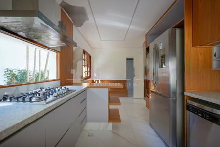 Casa à venda com 4 quartos, 426m² em Santo Amaro, São Paulo