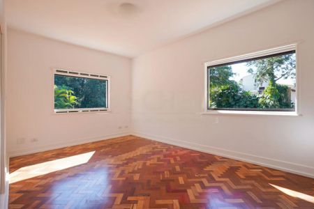 Casa à venda com 4 quartos, 426m² em Santo Amaro, São Paulo