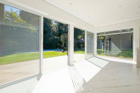 Casa à venda com 426m², 4 quartos e 9 vagas