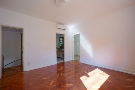 Casa à venda com 4 quartos, 426m² em Santo Amaro, São Paulo
