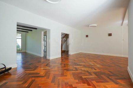 Casa à venda com 426m², 4 quartos e 9 vagas