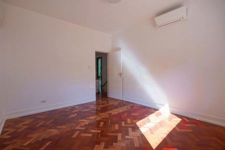 Casa à venda com 426m², 4 quartos e 9 vagas