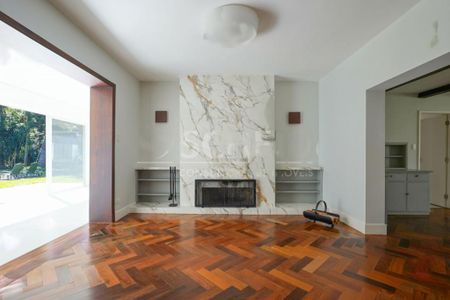 Casa à venda com 4 quartos, 426m² em Santo Amaro, São Paulo