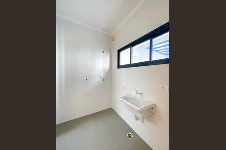 Casa à venda com 133m², 3 quartos e 3 vagas Casa à venda com 133m², 3 quartos e 3 vagasÁrea de Serviço