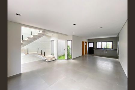 Casa à venda com 133m², 3 quartos e 3 vagas Casa à venda com 133m², 3 quartos e 3 vagasSala / Cozinha