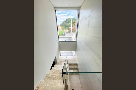 Casa à venda com 133m², 3 quartos e 3 vagas Casa à venda com 133m², 3 quartos e 3 vagasCorredor - Quartos