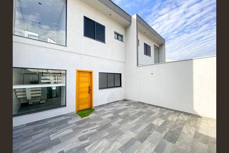 Casa à venda com 133m², 3 quartos e 3 vagas Casa à venda com 133m², 3 quartos e 3 vagasGaragem