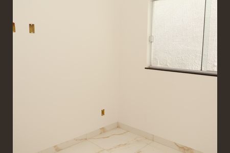 Casa à venda com 3 quartos, 87m² em Residencial Recanto do Bosque, Goiânia
