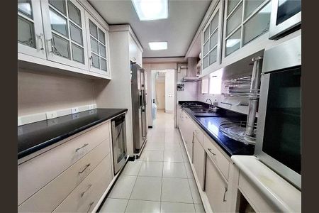 Apartamento à venda com 264m², 4 quartos e 4 vagas