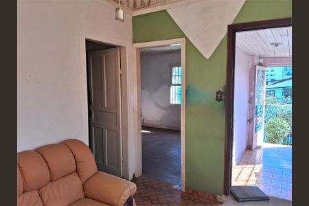 Casa à venda com 3 quartos, 177m² em Parada Inglesa, São Paulo