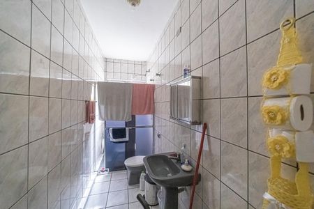 Casa para alugar com 214m², 3 quartos e 2 vagasBanheiro- Casa 1
