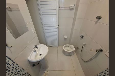 Banheiro de apartamento para alugar com 1 quarto, 48m² em Centro, Rio de Janeiro
