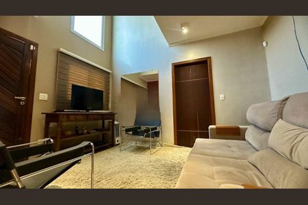 Casa à venda com 3 quartos, 180m² em Jardim Juá, São Paulo