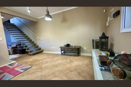 Casa à venda com 3 quartos, 180m² em Jardim Juá, São Paulo