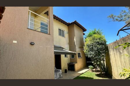 Casa à venda com 3 quartos, 180m² em Jardim Juá, São Paulo