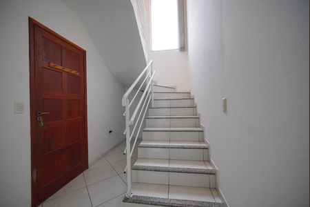 Casa para alugar com 84m², 2 quartos e 1 vagaEscada de Acesso a Cobertura