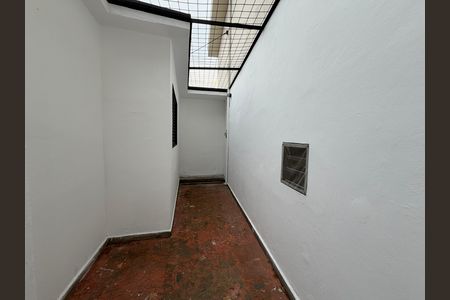 Casa para alugar com 120m², 2 quartos e 2 vagas Casa para alugar com 120m², 2 quartos e 2 vagasLavanderia