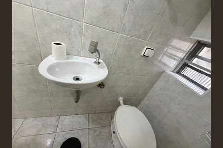 Casa para alugar com 120m², 2 quartos e 2 vagas Casa para alugar com 120m², 2 quartos e 2 vagasBanheiro 2