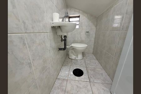 Casa para alugar com 120m², 2 quartos e 2 vagas Casa para alugar com 120m², 2 quartos e 2 vagasBanheiro 2