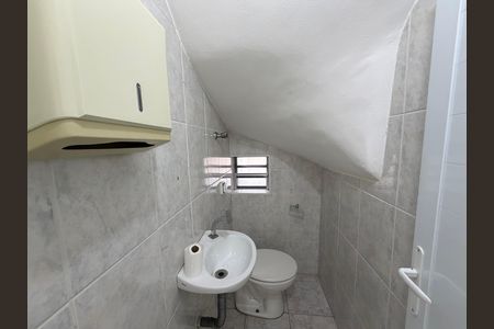 Casa para alugar com 120m², 2 quartos e 2 vagas Casa para alugar com 120m², 2 quartos e 2 vagasBanheiro 2