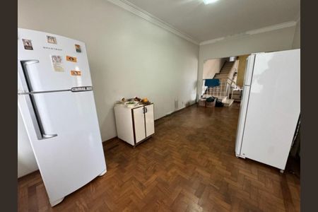Casa à venda com 199m², 4 quartos e 4 vagas