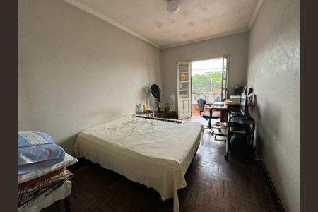 Casa à venda com 199m², 4 quartos e 4 vagas
