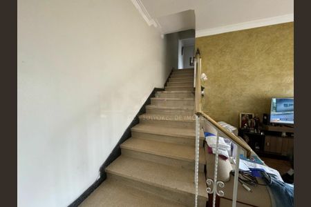 Casa à venda com 199m², 4 quartos e 4 vagas