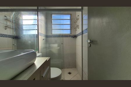 Banheiro  de apartamento para alugar com 2 quartos, 54m² em Parque Sao Vicente, Santo André