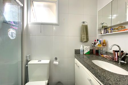Apartamento à venda com 100m², 3 quartos e 2 vagas Apartamento à venda com 100m², 3 quartos e 2 vagasBanheiro da Suíte