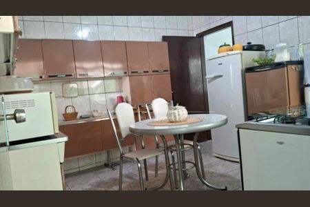 Casa à venda com 136m², 3 quartos e 1 vaga