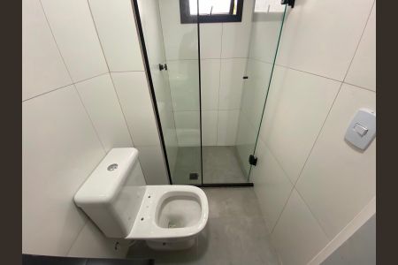 Banheiro de kitnet/studio para alugar com 1 quarto, 22m² em Vila Mariana, São Paulo