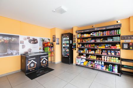 Apartamento à venda com 100m², 3 quartos e 2 vagas Apartamento à venda com 100m², 3 quartos e 2 vagasÁrea comum - Mercadinho
