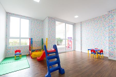 Apartamento à venda com 100m², 3 quartos e 2 vagas Apartamento à venda com 100m², 3 quartos e 2 vagasÁrea comum - Brinquedoteca