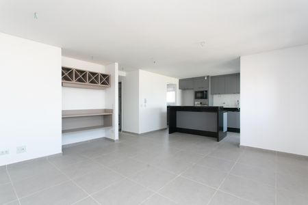 Sala  de apartamento à venda com 3 quartos, 100m² em Vila Jacuí, São Paulo