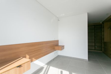 Apartamento à venda com 100m², 3 quartos e 2 vagas Apartamento à venda com 100m², 3 quartos e 2 vagasSuíte
