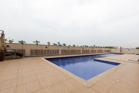 Apartamento à venda com 100m², 3 quartos e 2 vagas Apartamento à venda com 100m², 3 quartos e 2 vagasÁrea comum - Piscina
